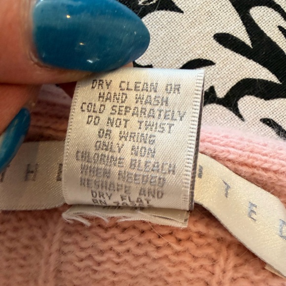 The Limited Soft Pink V-Neck Sweater - Picture 8 of 9